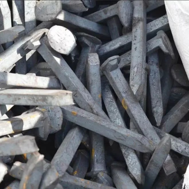 Костыли железнодорожные