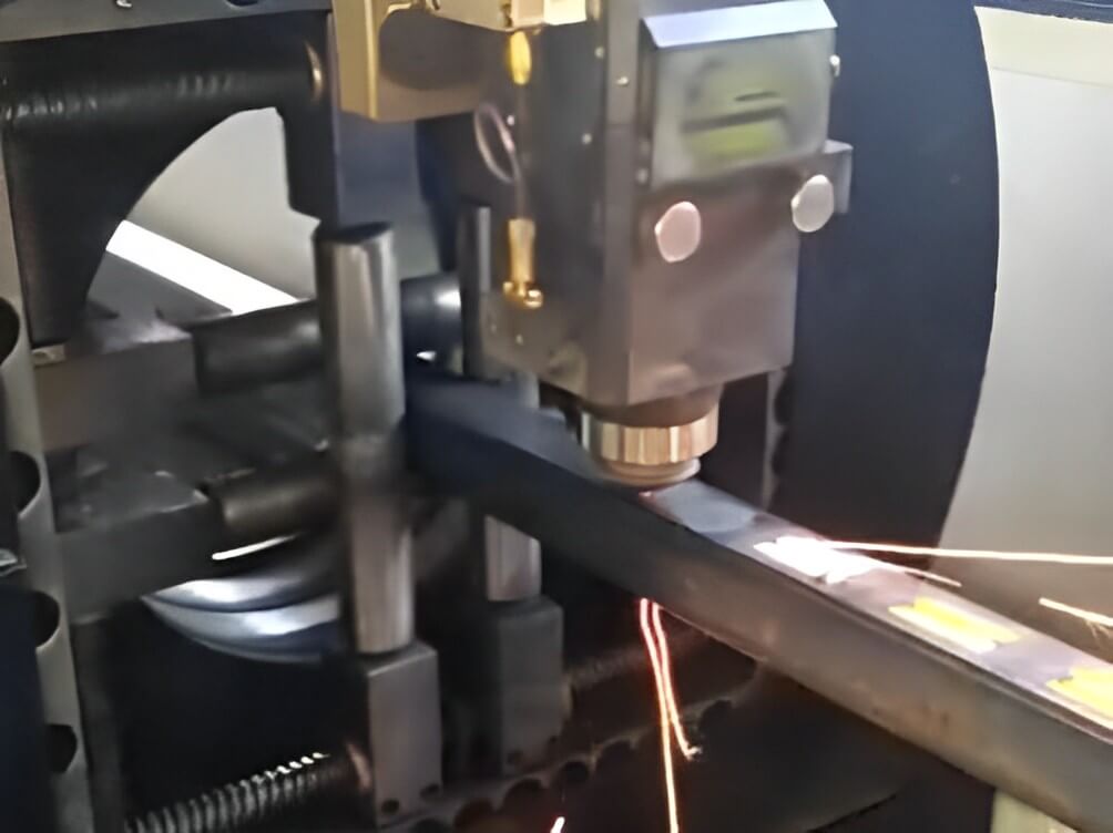 Лазерная резка листов и профилей